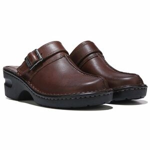 Eastland Mae Brown Leather Clogs